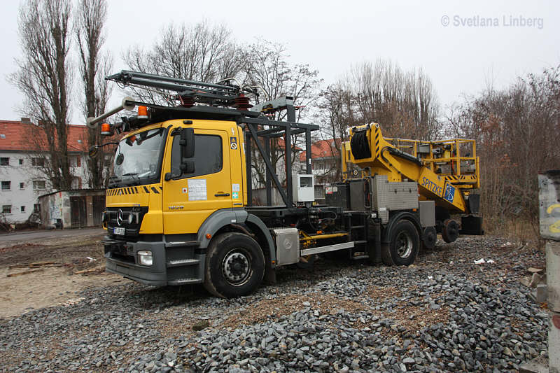 Zweiwege-Lkw, Berlin-Johannisthal, 09.01.2021, Fotografin Svetlana Linberg