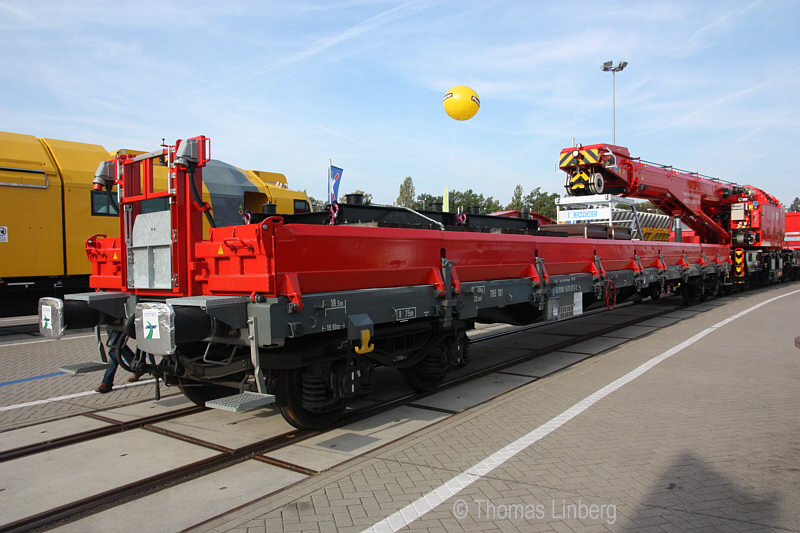 Bild des Kranauslegerschutzwagens 99 80 9 370 073-5, Fotografin Svetlana Linberg, Berlin