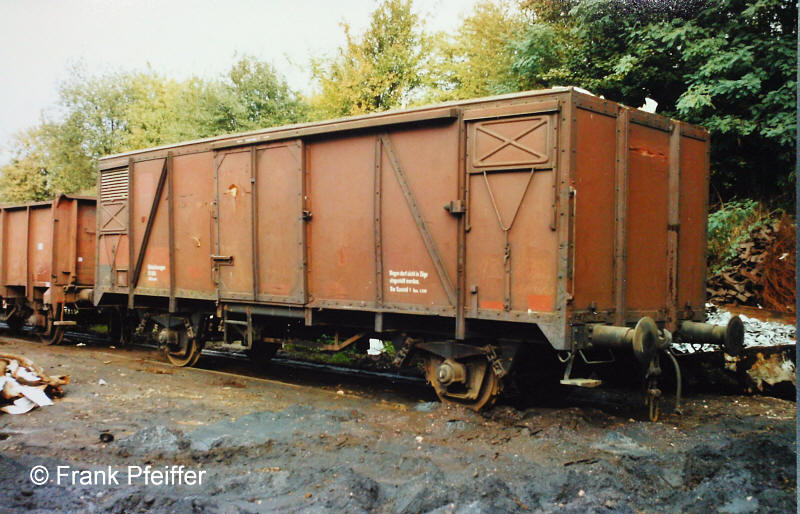 61305