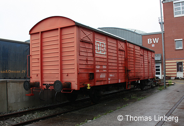 70884