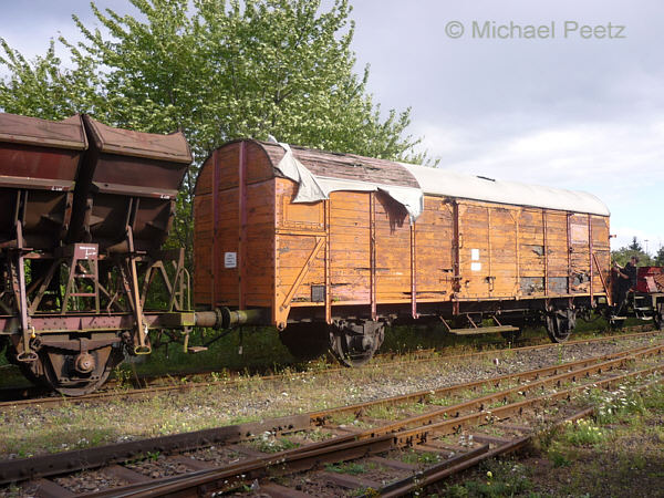 79001